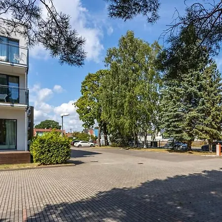 Aisa Near The * Pärnu