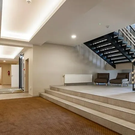 Aisa Near The * Pärnu